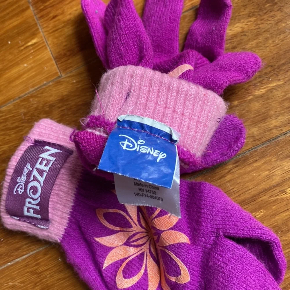 Disney Frozen gloves